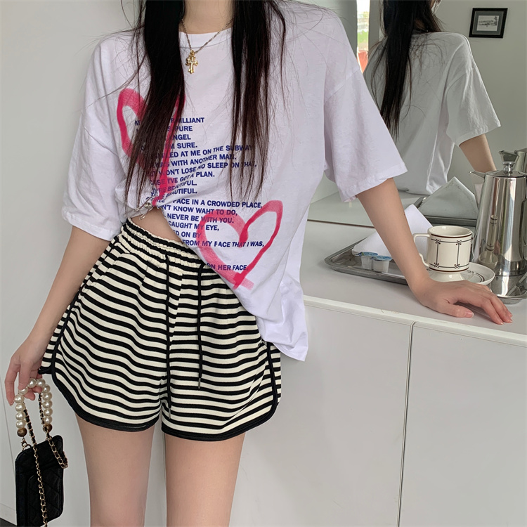 Actual shot of casual shorts for women, loose and versatile striped elastic waist sports outer leggings