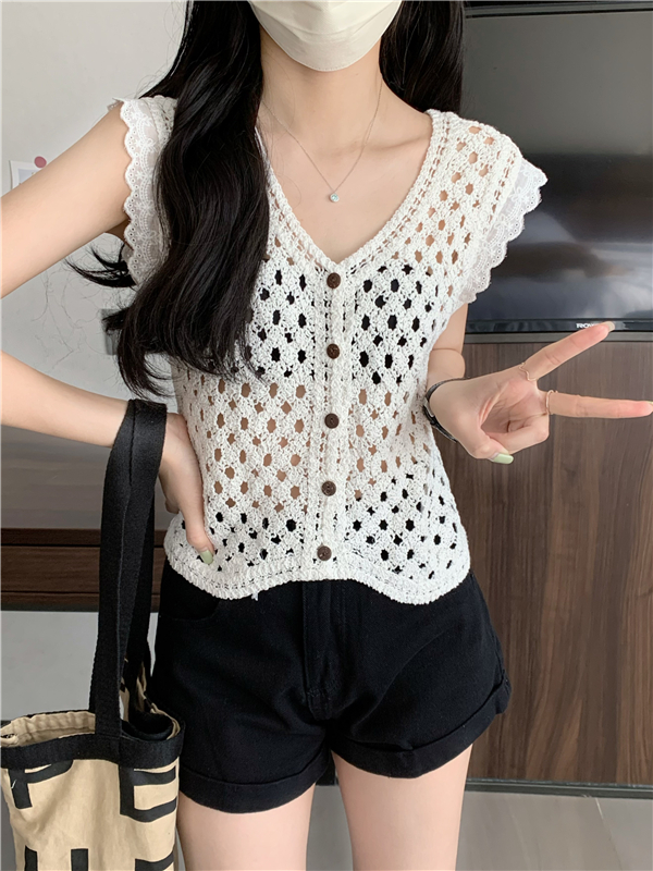 Real shot of lace stitching, hollow crocheted flying sleeves sweater for women, retro layering and chic top