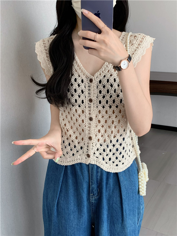 Real shot of lace stitching, hollow crocheted flying sleeves sweater for women, retro layering and chic top