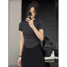 批发设计感侧边褶皱收腰T恤女夏季短款显瘦紧身小衫百搭洋气短袖上衣