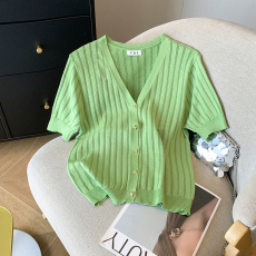 批发实拍 大货 2026夏季新款设计感别致小众V领开<b class='q'>衫</b>冰丝<b class='q'>针织</b><b class='q'>衫</b>上衣女