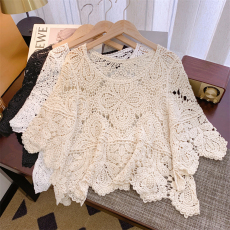 批发实拍春夏装新款勾花镂空蕾丝衫薄款针织套头宽松中袖配裙子罩衣