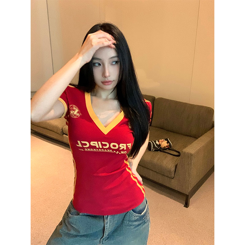 原版天猫质量v领短袖正肩T恤夏季新款修身设计感辣妹显瘦上衣 服裝批發女裝批發服飾貨源