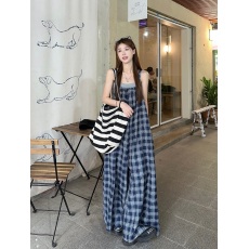 批发实拍~韩系格子<b class='q'>背带裤</b>复古显瘦宽松阔腿<b class='q'>长裤</b>+灰色露背吊带美背