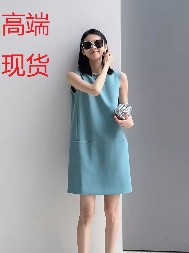 천 금빛 바람 스트레이트 민소매 조끼 여성 드레스 2026 여름 새로운 작은 키 품격 여성 의류