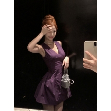 批发实拍新款名媛气质V领修身显瘦无袖背心<b class='q'>连衣裙</b>