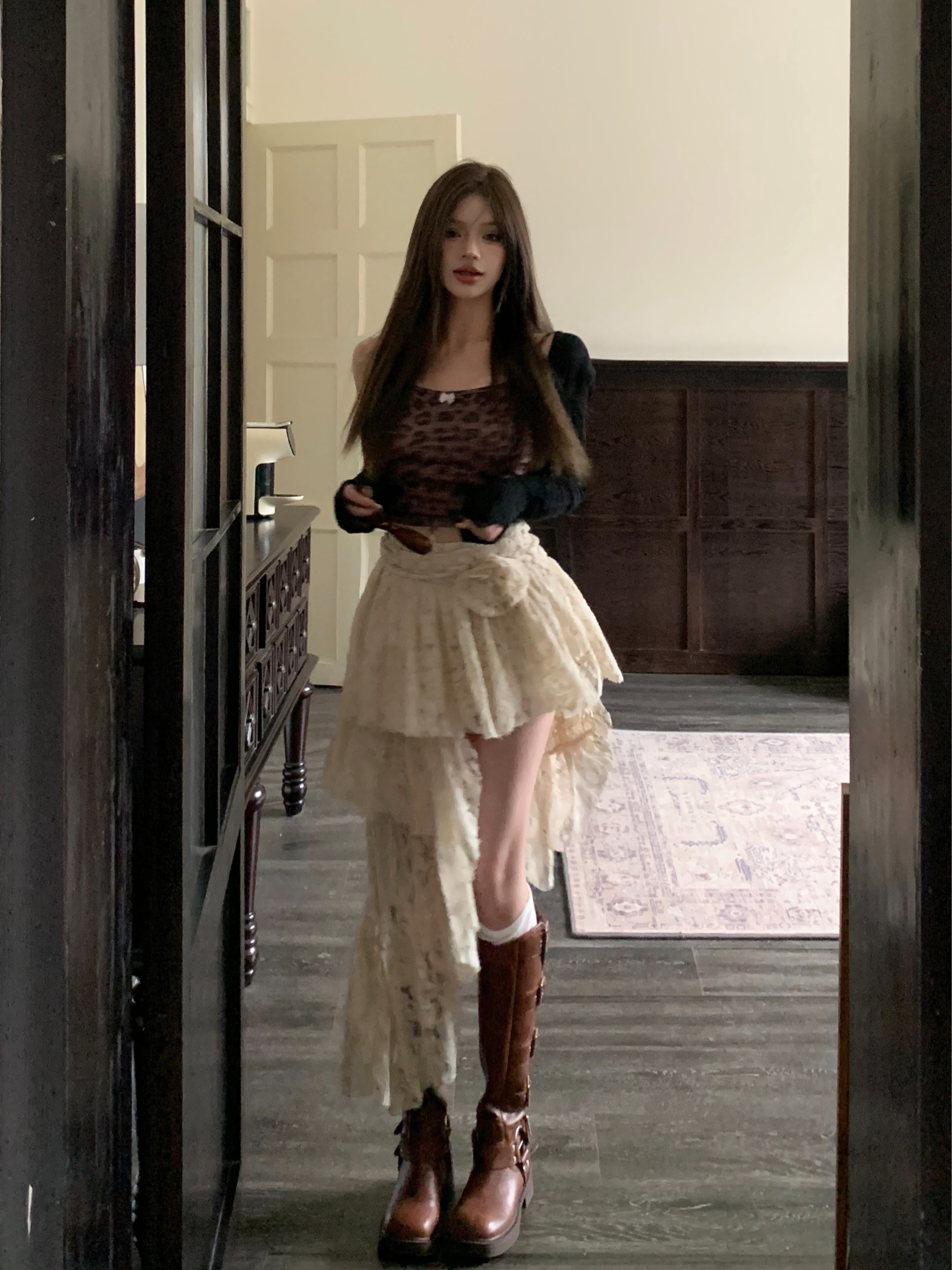 정가 실사 디자인 센스 작은 대중 품격 불규칙 치마 장미 비스듬한 자르다 케이크 반신 스커트 여성