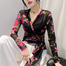 批发女人味气质薄款微透绑带收腰V领长袖网纱防晒衫上衣女