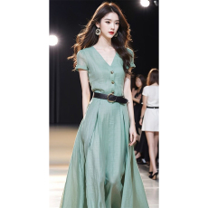 批发法式漂亮独特清冷感长裙气质减龄高端精致绿色收腰<b class='q'>连衣裙</b>子女夏季