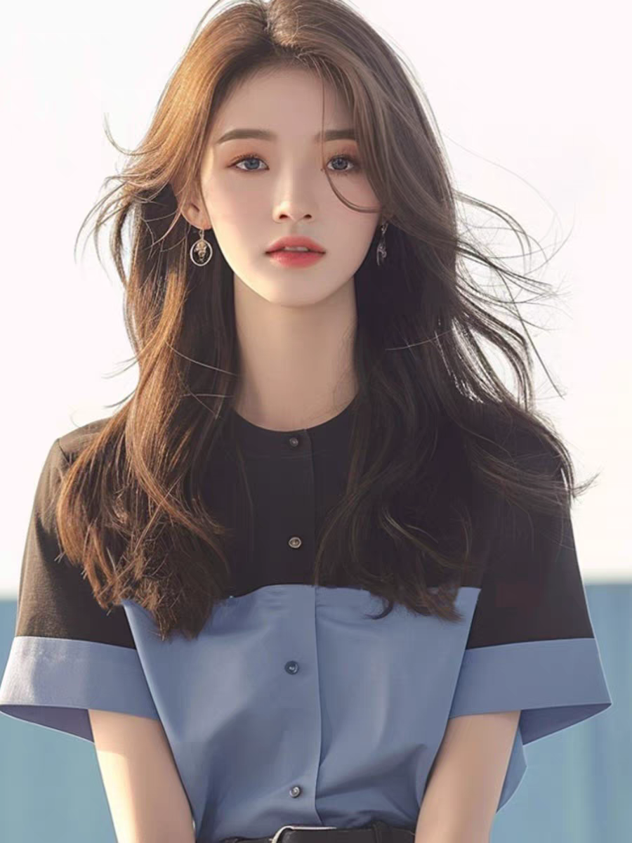 디자인 센스 작은 대중 유럽 상품 2026 새로운 아름다운 작은 셔츠 고유 한 Chic 프랑스식 맨위 패치워크 색상 셔츠 여름 여성