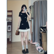 批发纯欲风甜美<b class='q'>短裙</b>夏季收腰显瘦Miu系设计感圆领蝴蝶结气质连衣裙女