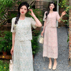 批发实拍~大码温柔系套装女夏季蕾丝短袖上衣半身裙胖MM藏肉<b class='q'>两件</b>套