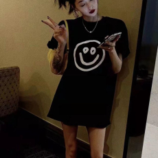 批发仿棉牛奶丝# 韩系个性笑脸印花慵懒风宽松设计感百搭上衣