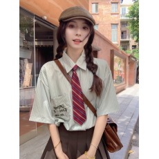 批发实价复古学院风条纹<b class='q'>衬衫女</b><b class='q'>短袖</b>2026新款百搭休闲Polo领上衣送领带