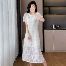 批发实拍镂空<b class='q'>连衣裙</b>中长款开叉大码裙子女黑白两色