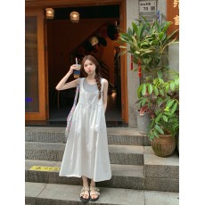 批发白色<b class='q'>吊带</b>连衣裙女高端温柔风小众俏皮少女感减龄气质休闲宽松裙子