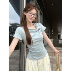 批发设计感扭结蓝色短袖T恤女夏季小众褶皱别致白色正肩上衣