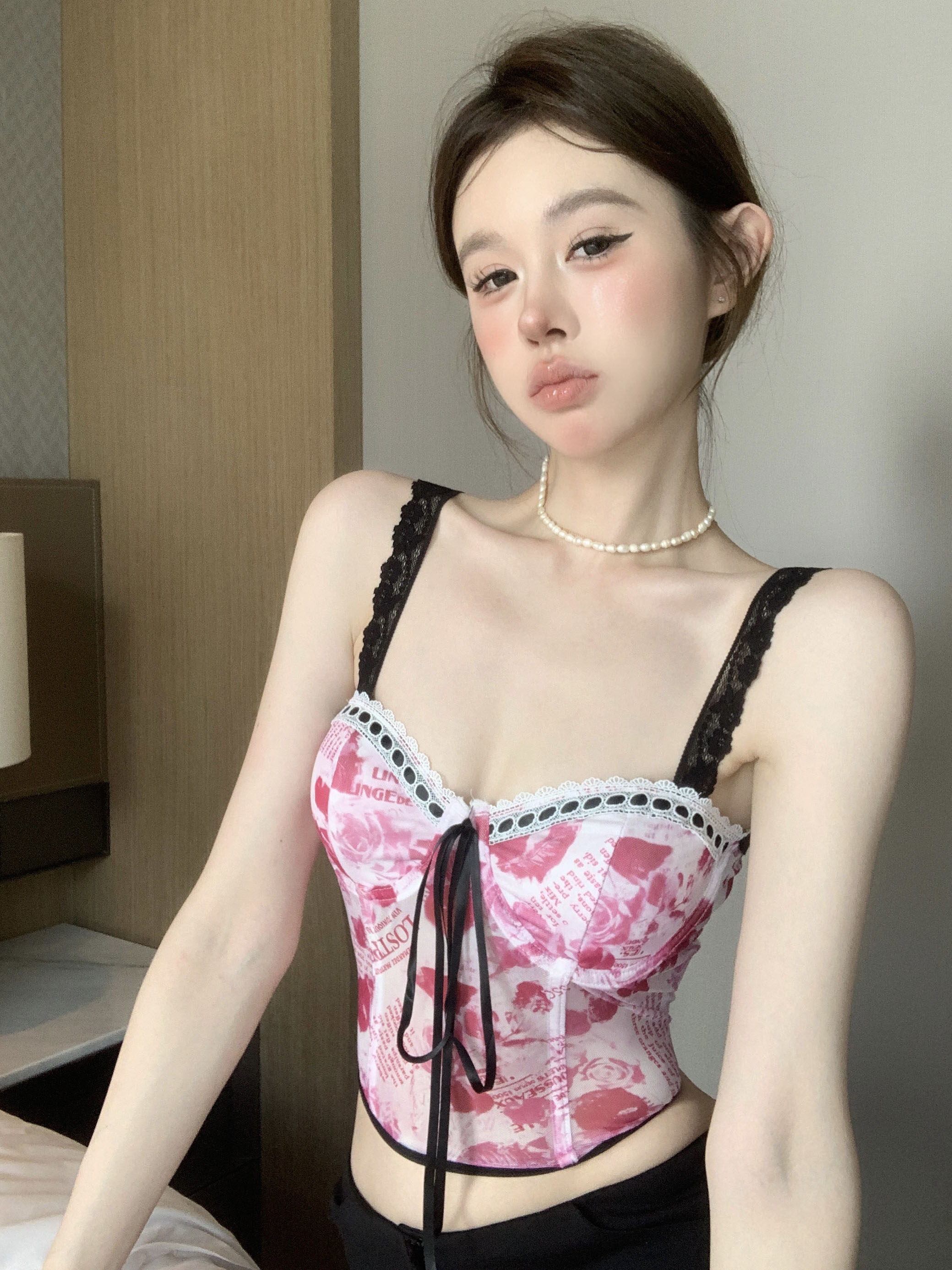 FA12529# 复古印花网纱拼接系带短款吊带背心露背上衣女 服裝批發女裝批發服飾貨源
