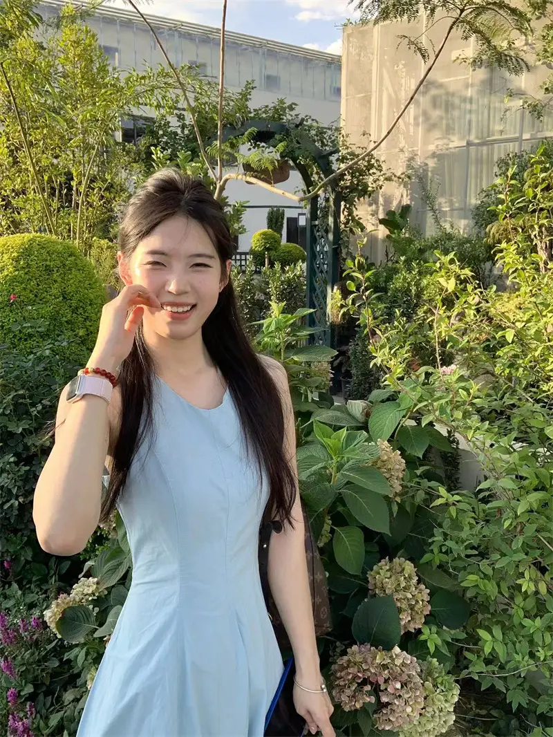라운드넥 민소매 허리라인 원피스 상세 이미지 1