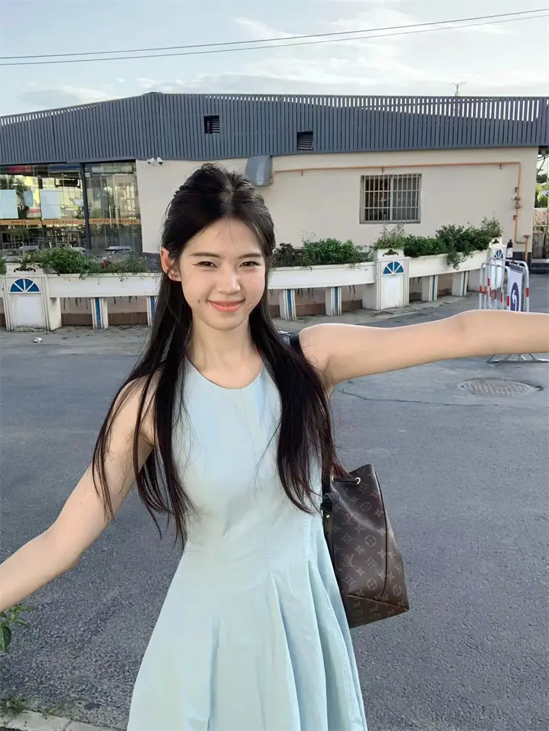 라운드넥 민소매 허리라인 원피스 상세 이미지 5