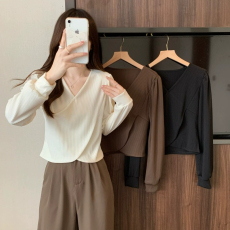 批发韩国外贸<b class='q'>大码</b>v领打底衫新款女春季内搭胖妹妹显瘦不规则长袖上衣