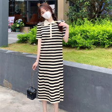 批发<b class='q'>条纹</b>Polo领短袖连衣裙女夏季2026年新款显瘦法式复古气质长款裙子