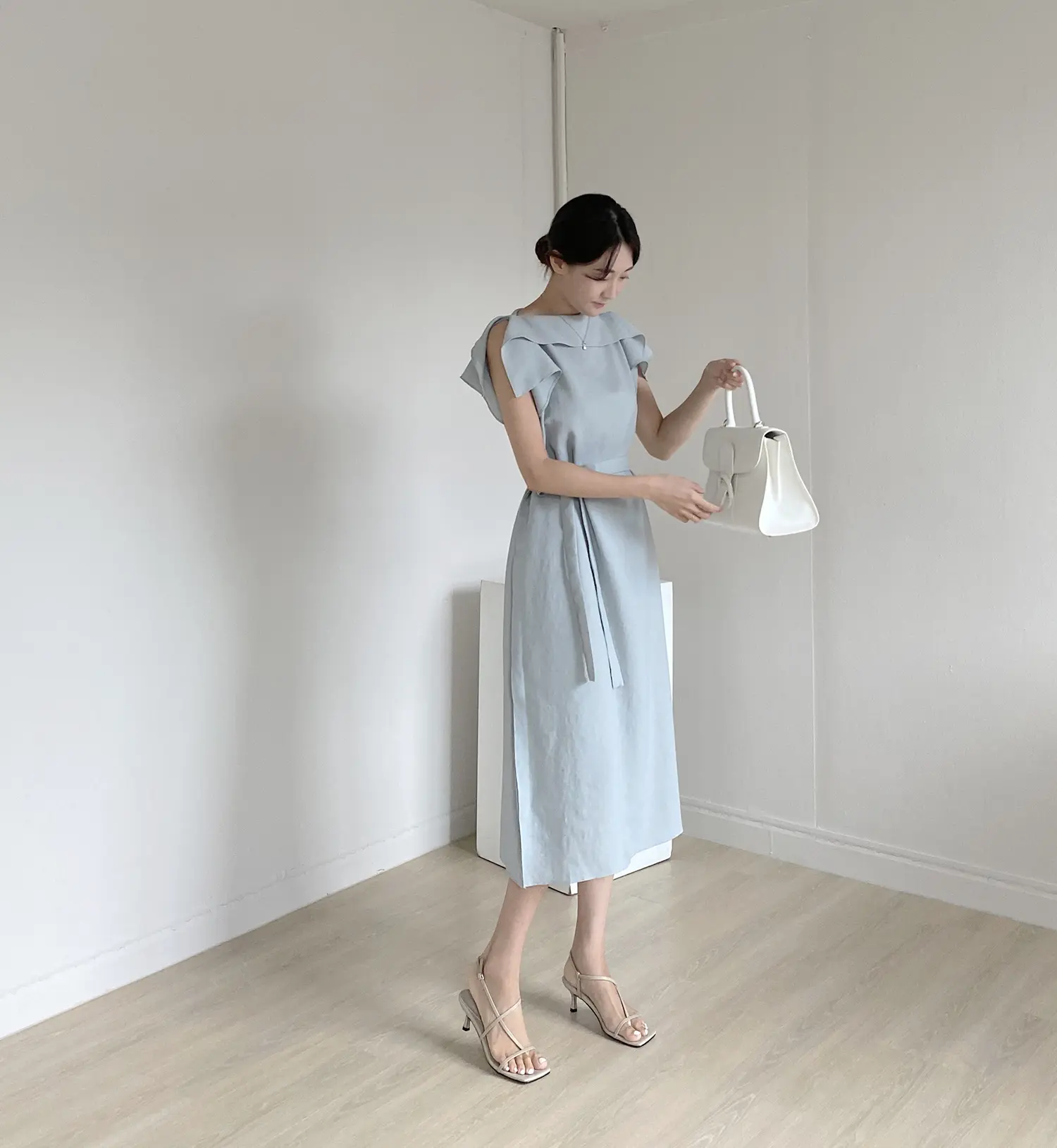 여름용 단추 없이 루즈핏 원피스 상세 이미지 23
