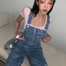 批发现 水洗蓝口袋爱心百搭简约休闲牛仔<b class='q'>背带</b>裤