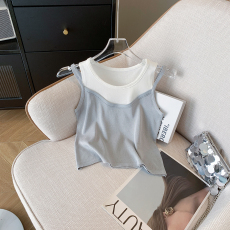 批发实拍辣妹撞色小心机假两件吊带设计感紧身弹力背心<b class='q'>显瘦</b>百搭短款女