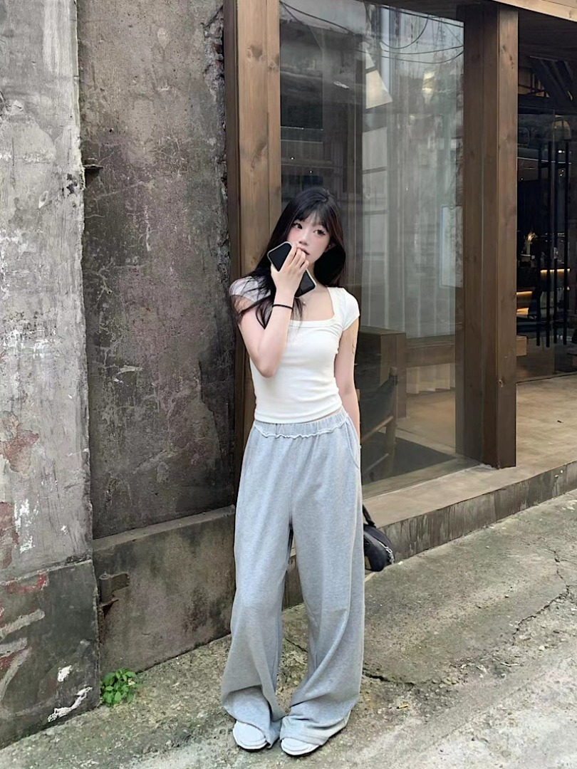 Actual shot of round-neck short-sleeved lightweight T-shirt + straight wide-leg floor-length casual pants, retro versatile and lazy trousers