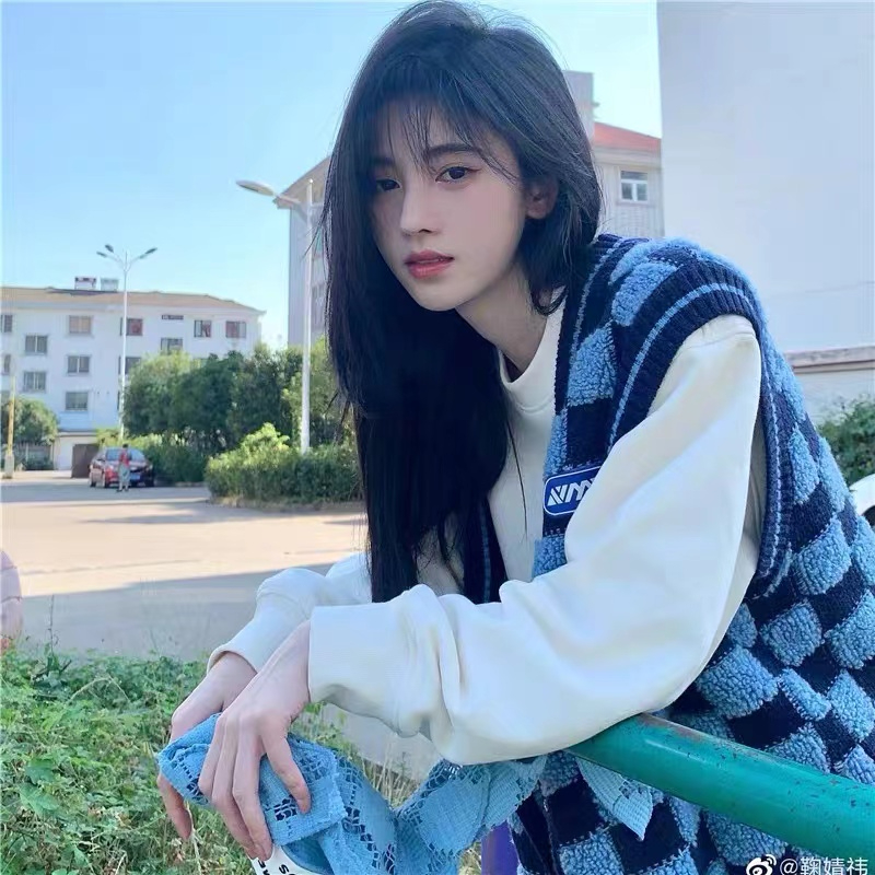 Ju Jingyi same style blue plaid knitted vest loose lazy style lamb wool coat sweater autumn women