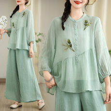 批发实拍图新款棉麻套装女文艺七分袖刺绣<b class='q'>衬衫</b>休闲棉麻阔腿长裤两件套