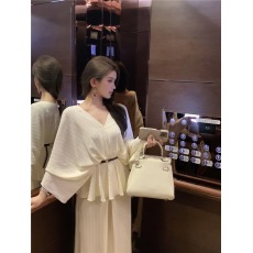 批发实价实拍米白高级感<b class='q'>气质</b>V领上衣垂感直筒阔腿长<b class='q'>裤</b>