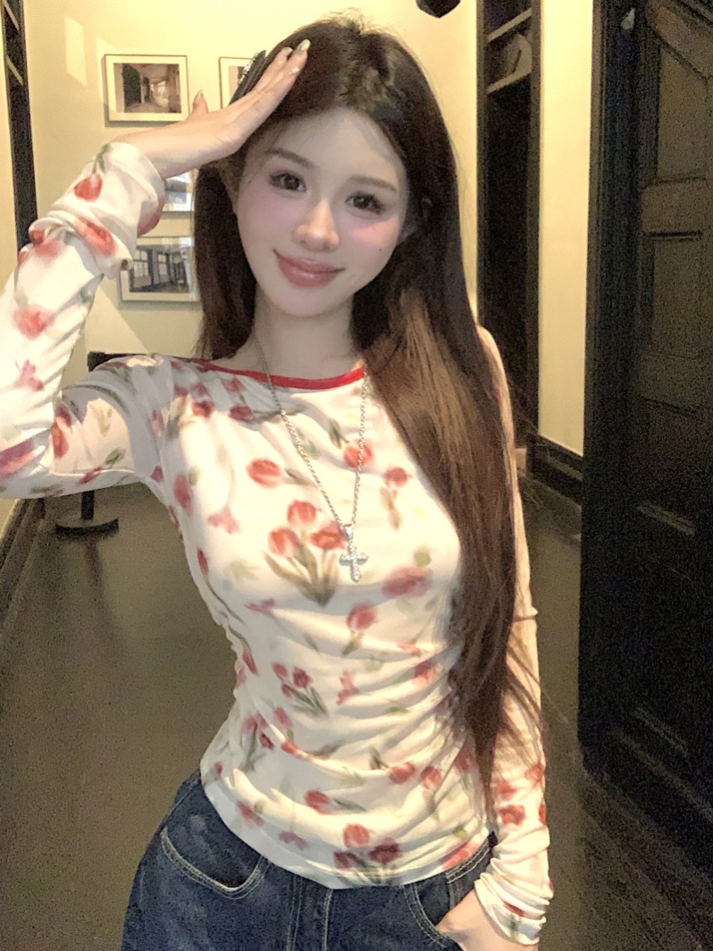 Actual shot of retro rose printed backless mesh strappy slim long-sleeved bottoming shirt