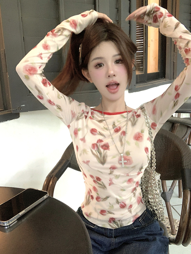 Actual shot of retro rose printed backless mesh strappy slim long-sleeved bottoming shirt