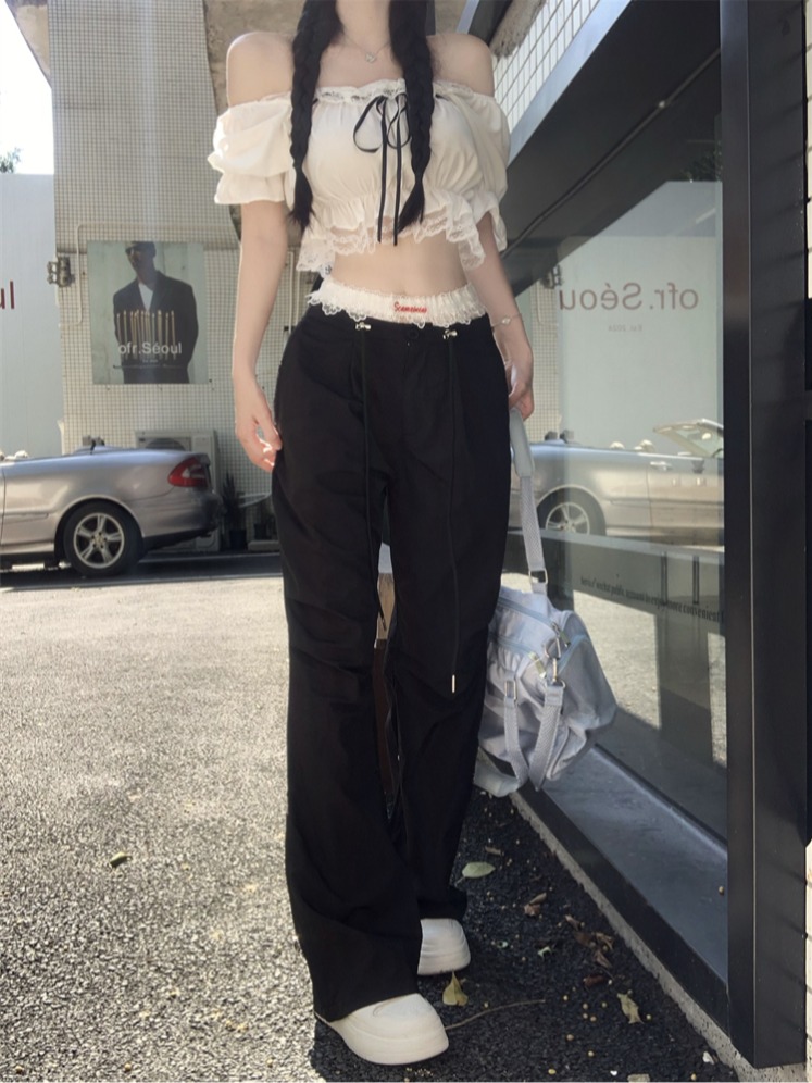 Real shot of a square-collared short puff-sleeved shirt + layered lace shorts with high-waisted slimming straight casual pants