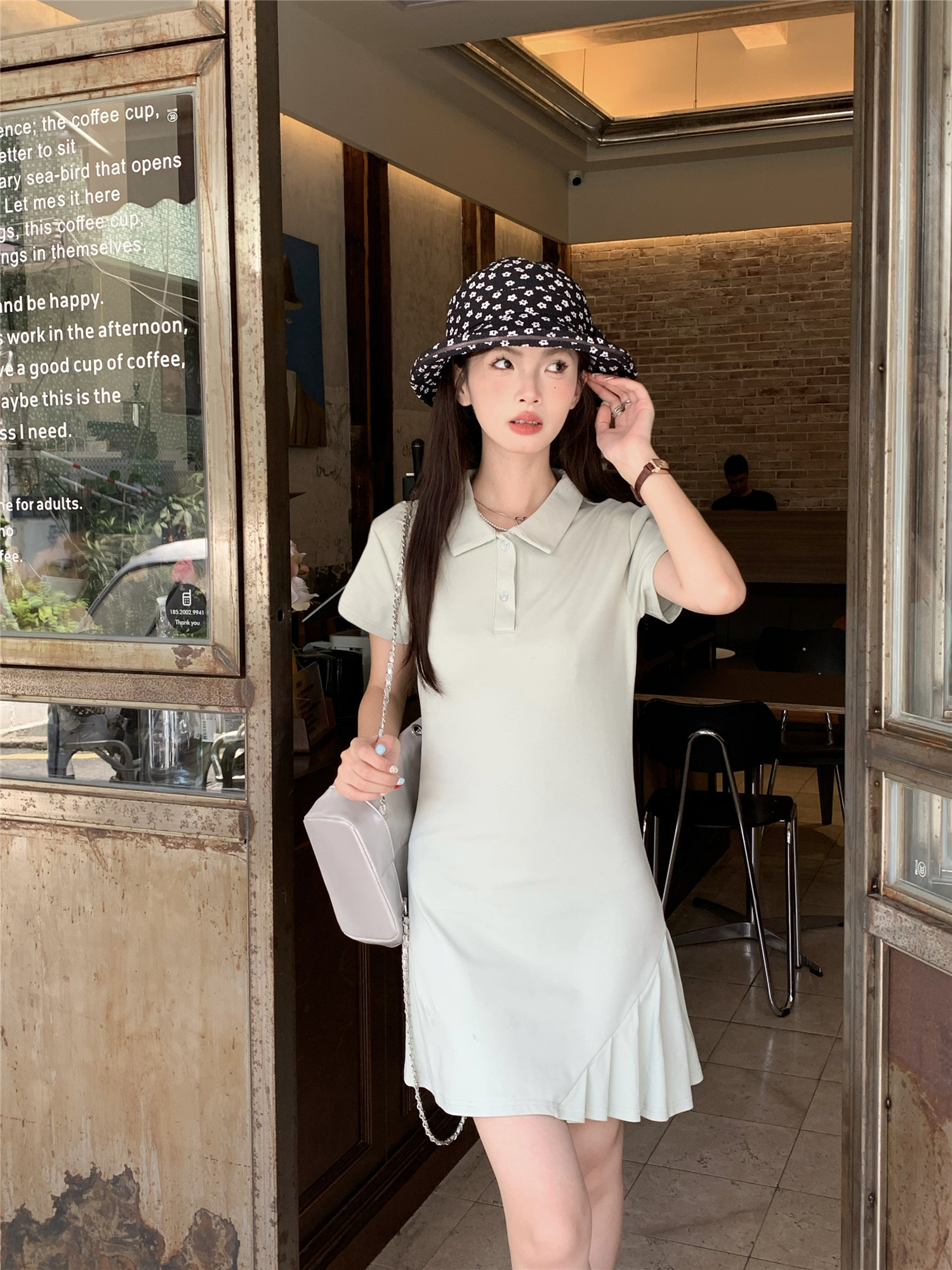 실사 정가 POLO 칼라 반팔 티셔츠 여성 드레스 여름 한국 스타일 출퇴근 치마 디자인 센스 작은 대중 미니 스커트