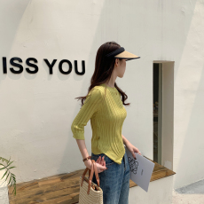 批发绿色上衣女夏纯色修身显瘦短袖开叉<b class='q'>不规则</b>短款针织衫上衣女潮