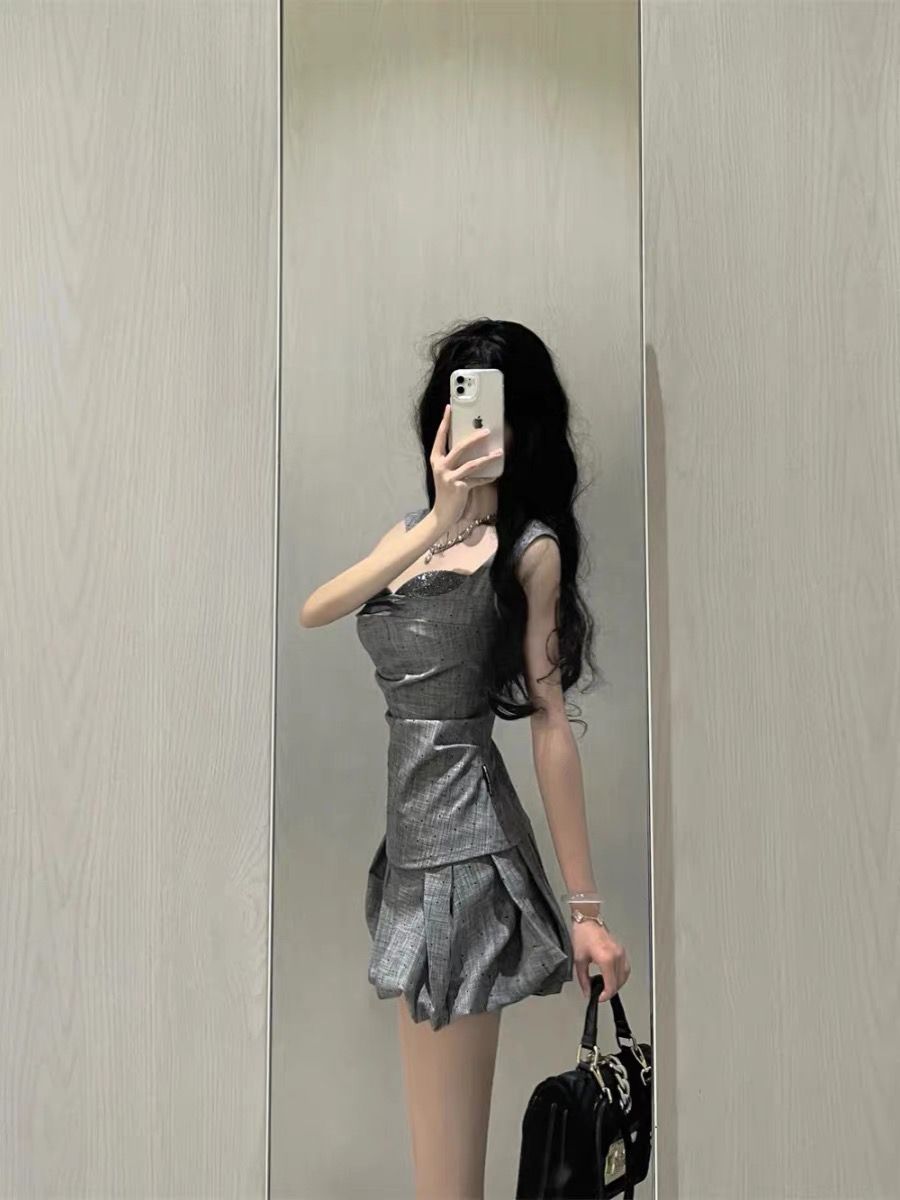 Gray pleated camisole top women's summer hottie suit high-waisted A-line half-length short skirt two-piece set