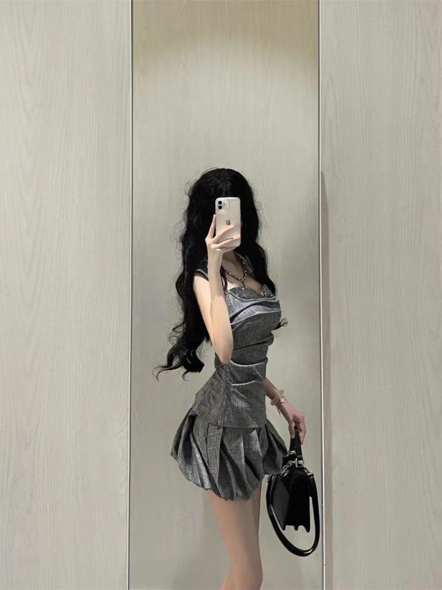 Gray pleated camisole top women's summer hottie suit high-waisted A-line half-length short skirt two-piece set