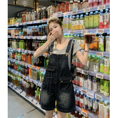 批发网红同款牛仔<b class='q'>背带裤</b>子2026年新款女夏装减龄宽松直筒休闲连体短裤