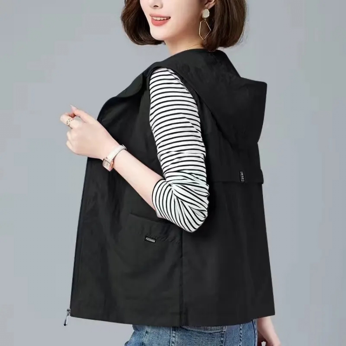 Quality Inspection Officer Picture Vest Women's Short Style Thin Versatile Vest Middle-aged Mom Summer Wear New Loose Vest