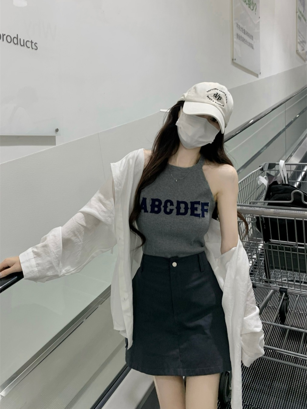 실사 정가 거리 핫걸 세트 자외선 차단 의류 알파벳 행침 목 조끼 차 부서 착용 가져 가라. 반신 스커트 3종 세트