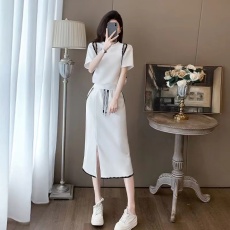 批发设计感运动风套装裙子女夏新款圆领短袖<b class='q'>t</b><b class='q'>恤</b>开叉包臀半身裙两件套
