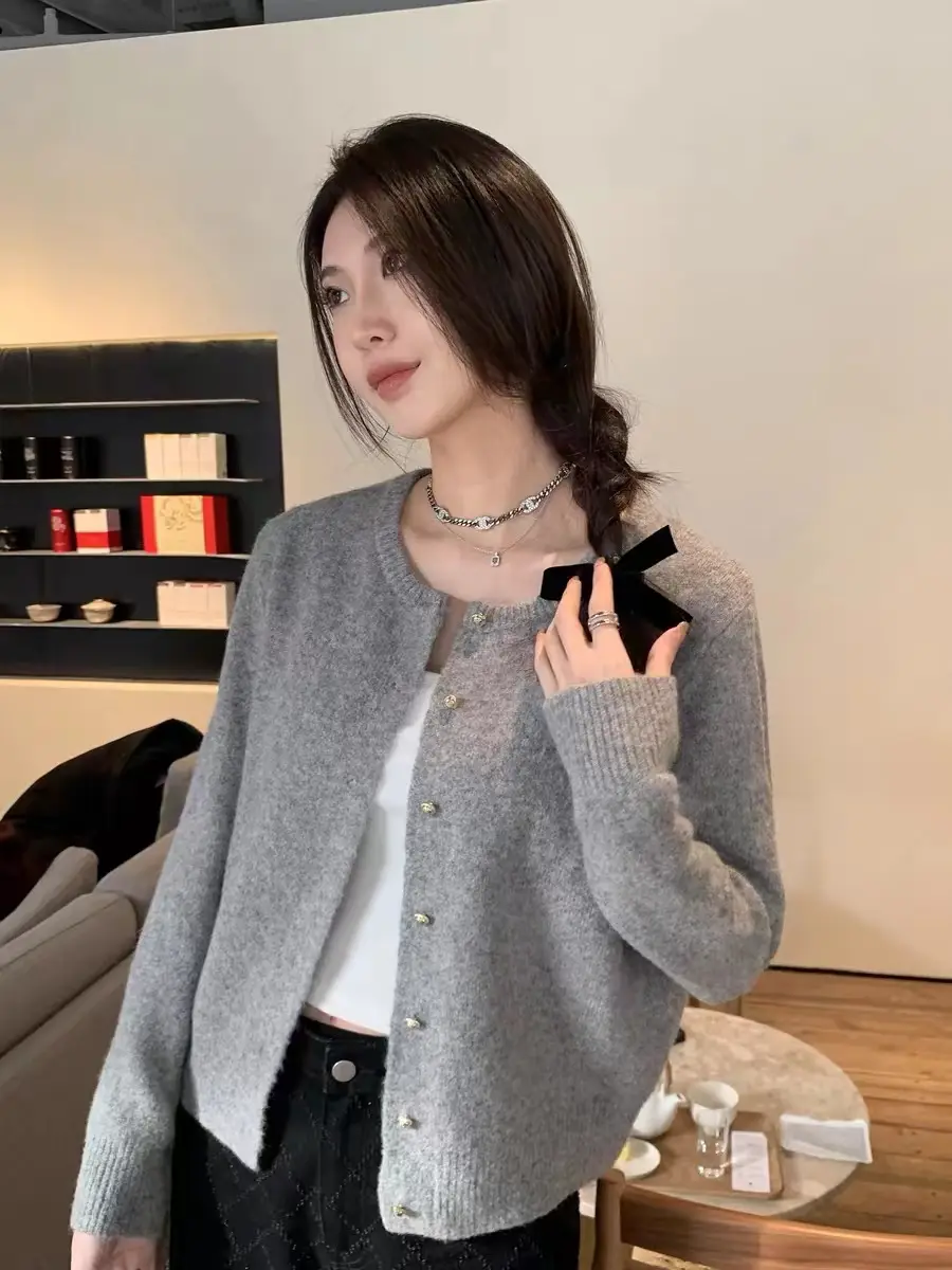 한국인기 러블리 버튼 가디건 니트 상세 이미지 1