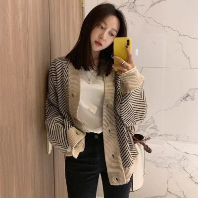 한국 스타일 V넥 가을 어깨 플러스 긴팔 화살 꼬리 곡물 리브 측면 오픈 가디건 스트라이프 스웨터 코트 루즈핏 두꺼운