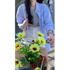 批发蓝色条纹衬衫女春秋新款设计感小众宽松衬衣韩系独特别致长袖上衣