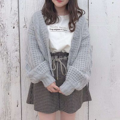 작은 샤넬 스타일 색상 단추 품격 쇼트 스타일 니트 오픈 가디건 2026 봄 다용도 소녀 V넥 몸매 가꾸기 작은 외투
