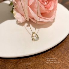 批发轻奢小众高级感水滴形钛钢项链女韩系爆款百搭气质锁骨链网红颈链