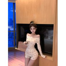 批发260克人棉  港味少女感可爱卡通<b class='q'>印花</b>木耳边一字肩上衣+短裤<b class='q'>套装</b>